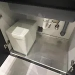 Luxury High-tech Larissa