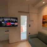 Luxury High-tech Apartment Larissa