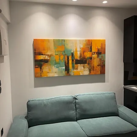 Luxury High-tech Apartament