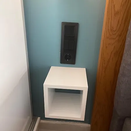 Luxury High-tech * Larissa