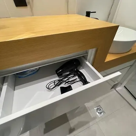 Luxury High-tech Apartament Larissa