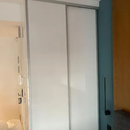 Luxury High-tech Apartament