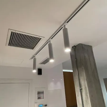 Luxury High-tech Apartament