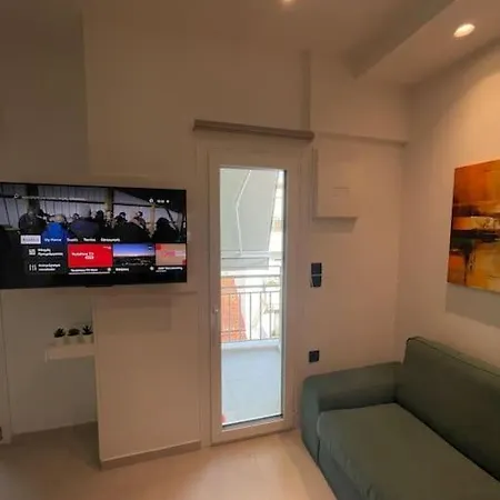 Luxury High-tech Apartament Larissa