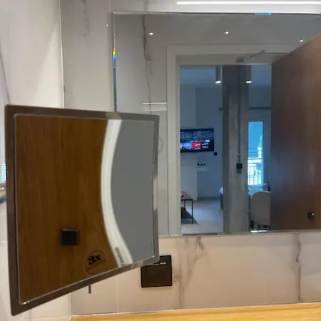 Lägenhet Luxury High-tech Larissa