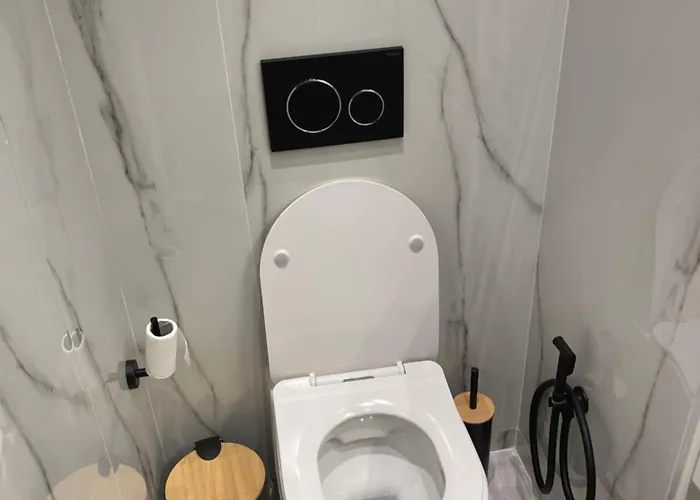 Luxury High-tech Larissa