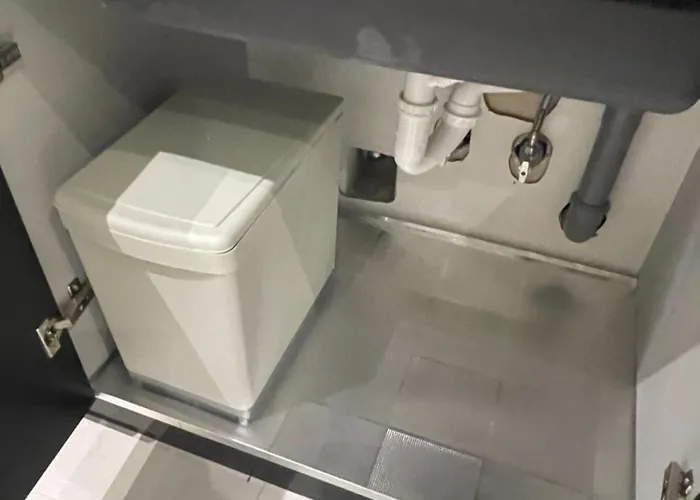 Luxury High-tech Larissa